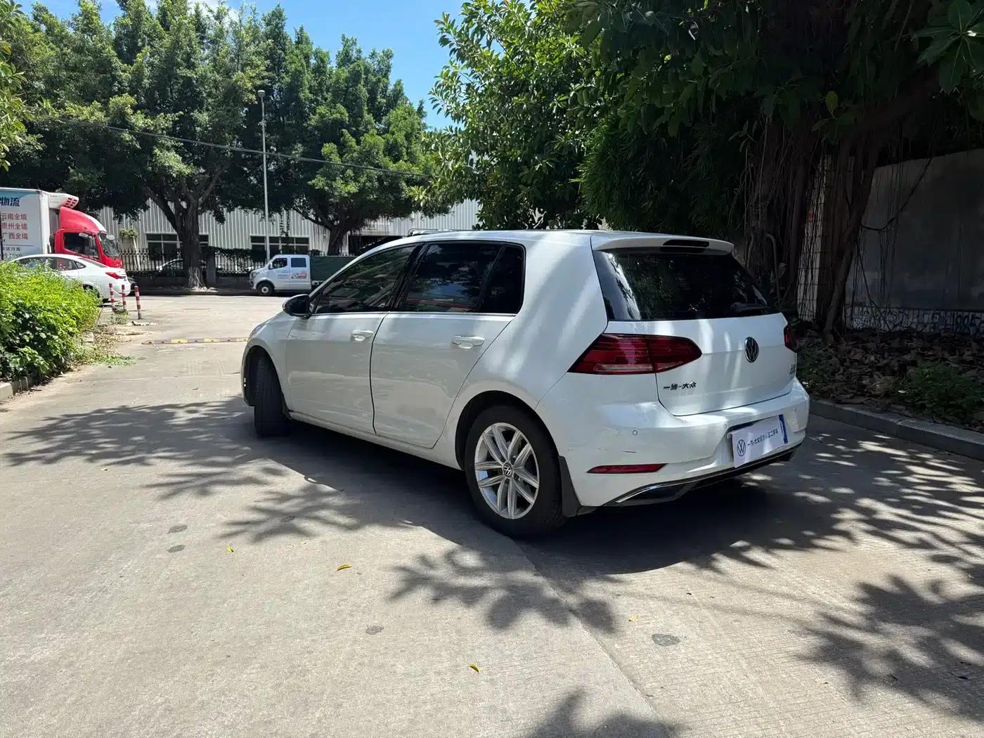 2018 Golf 230TSI Automatic Comfort — миниатюра 17