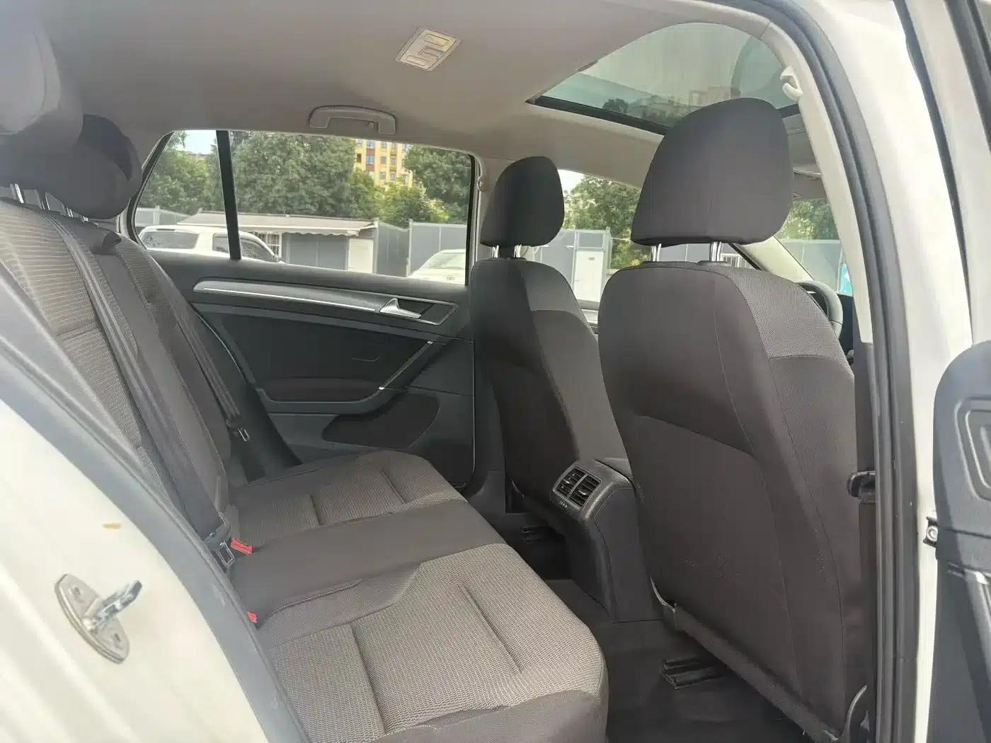 2015 Golf 1.6L Automatic Comfort — миниатюра 9