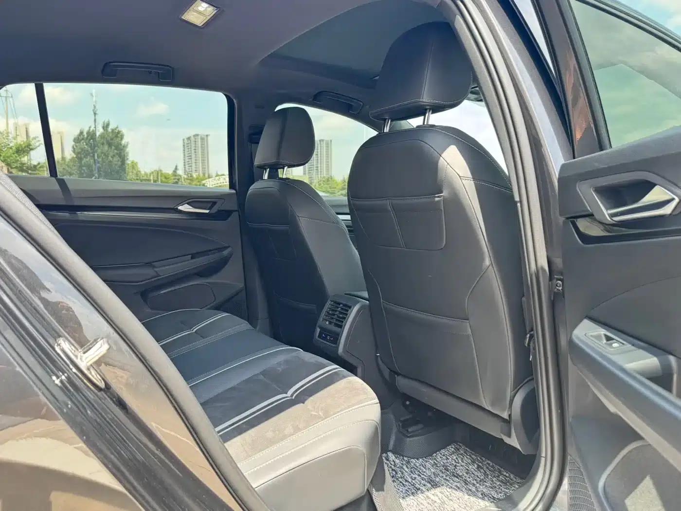 2021 Golf 280TSI DSG R-Line — миниатюра 11