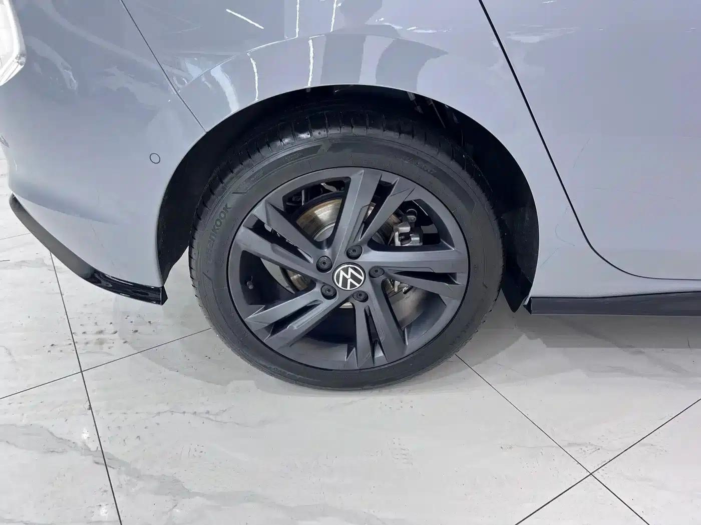 2023 Golf 280TSI DSG R-Line Lite — миниатюра 18