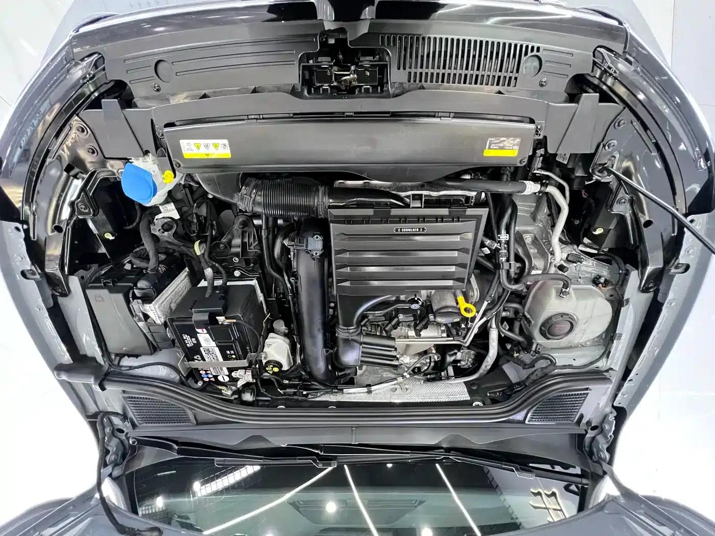 2023 Golf 280TSI DSG R-Line Lite — миниатюра 19