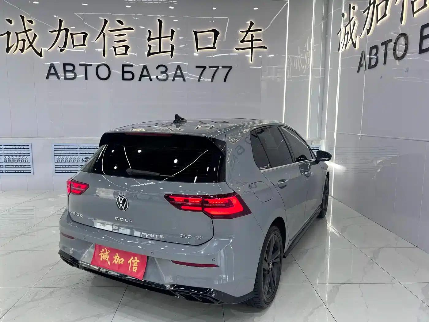 2023 Golf 280TSI DSG R-Line Lite — миниатюра 4