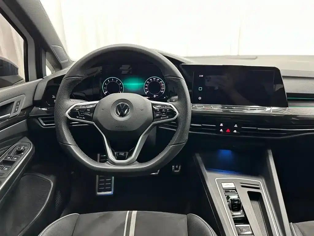 2023 Golf 280TSI DSG R-Line Lite — миниатюра 11