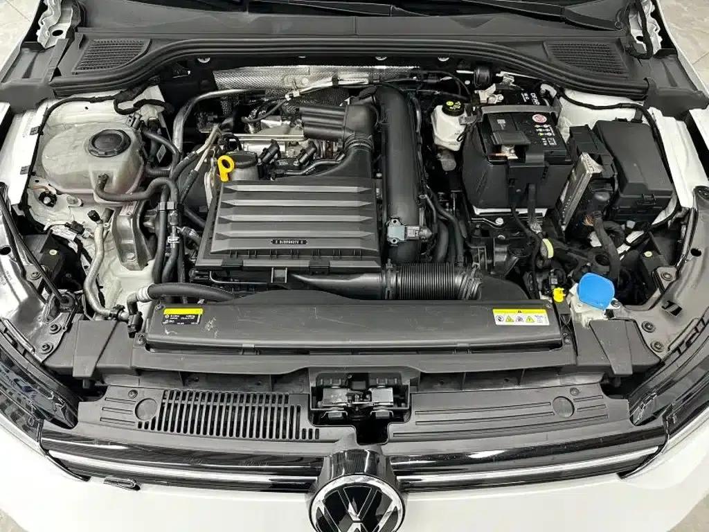 2023 Golf 280TSI DSG R-Line Lite — миниатюра 17