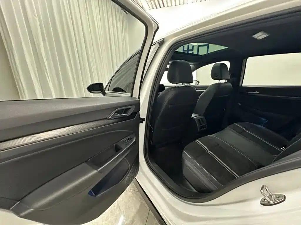 2023 Golf 280TSI DSG R-Line Lite — миниатюра 8