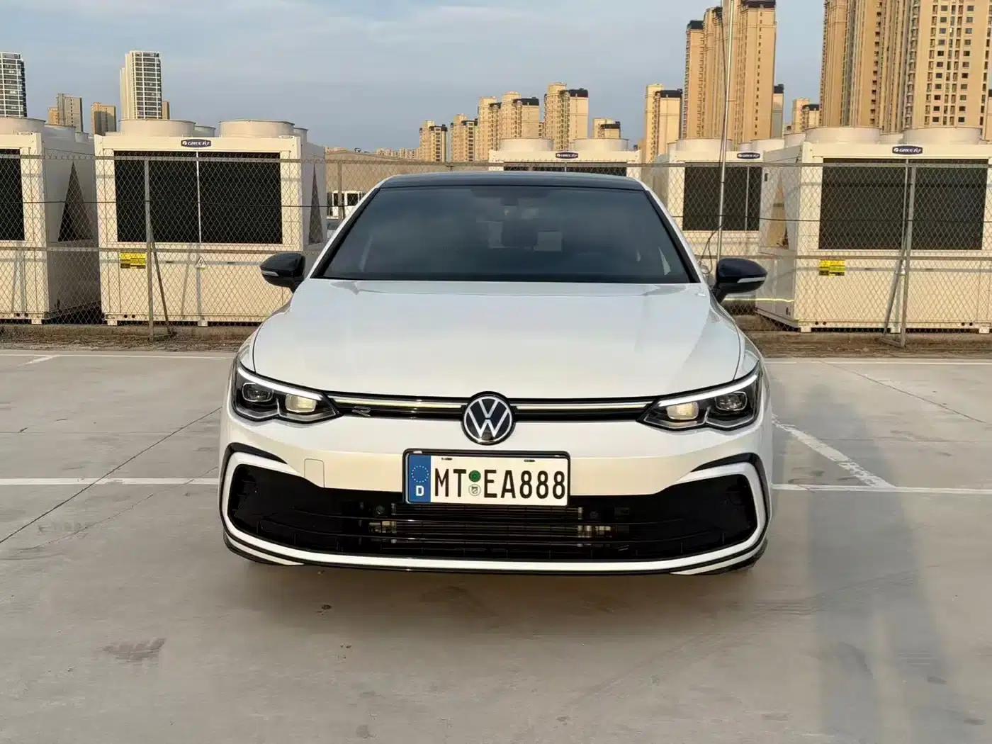 2023 Golf 280TSI DSG R-Line Lite — миниатюра 2