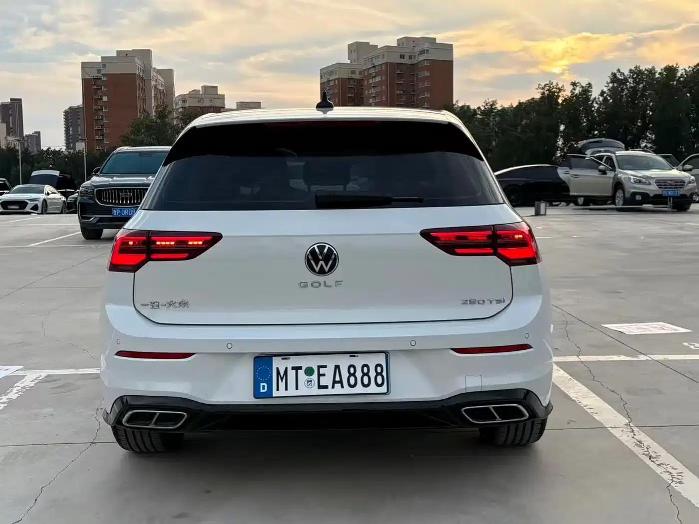 2023 Golf 280TSI DSG R-Line Lite — миниатюра 12