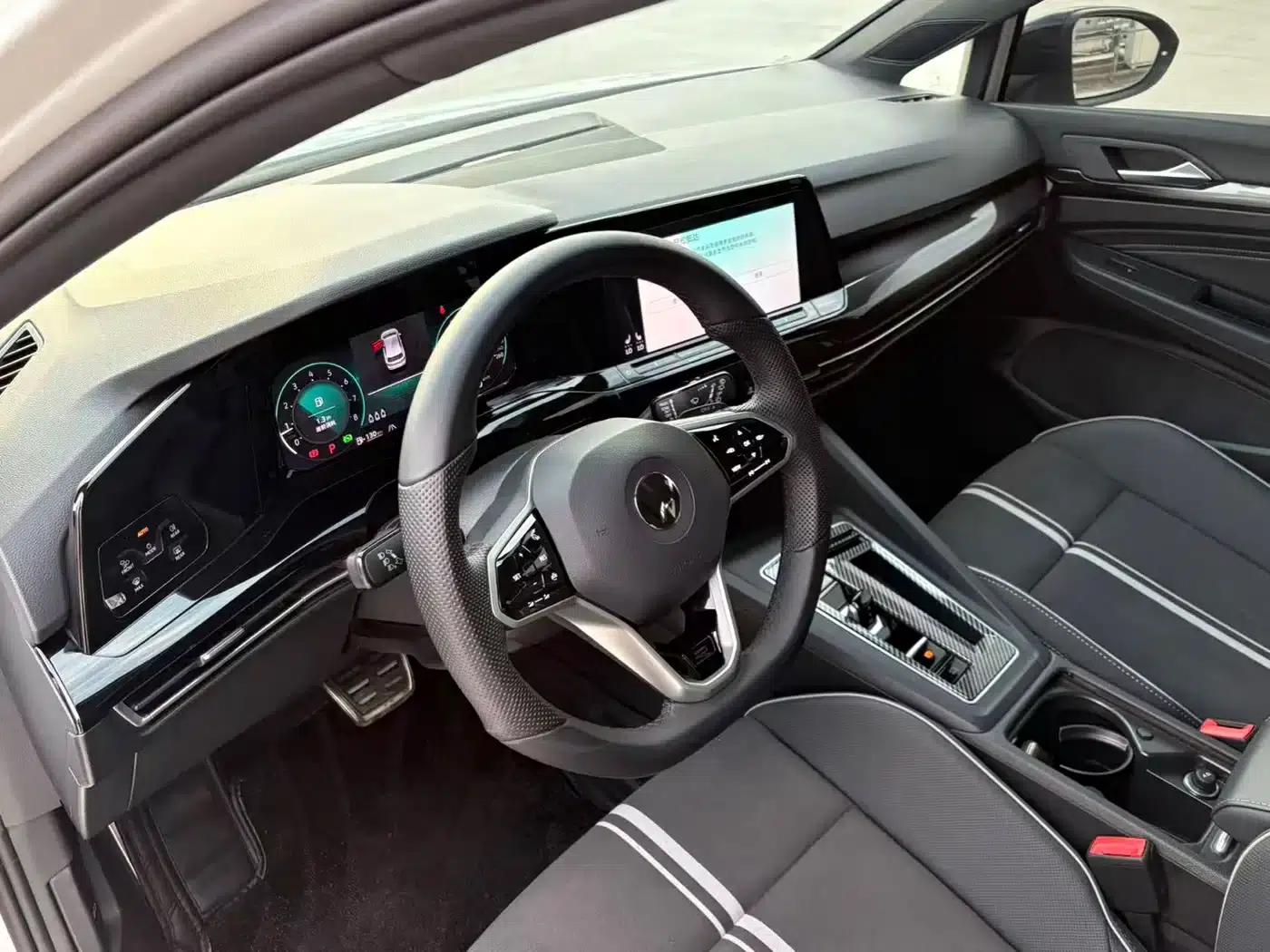 2023 Golf 280TSI DSG R-Line Lite — миниатюра 5