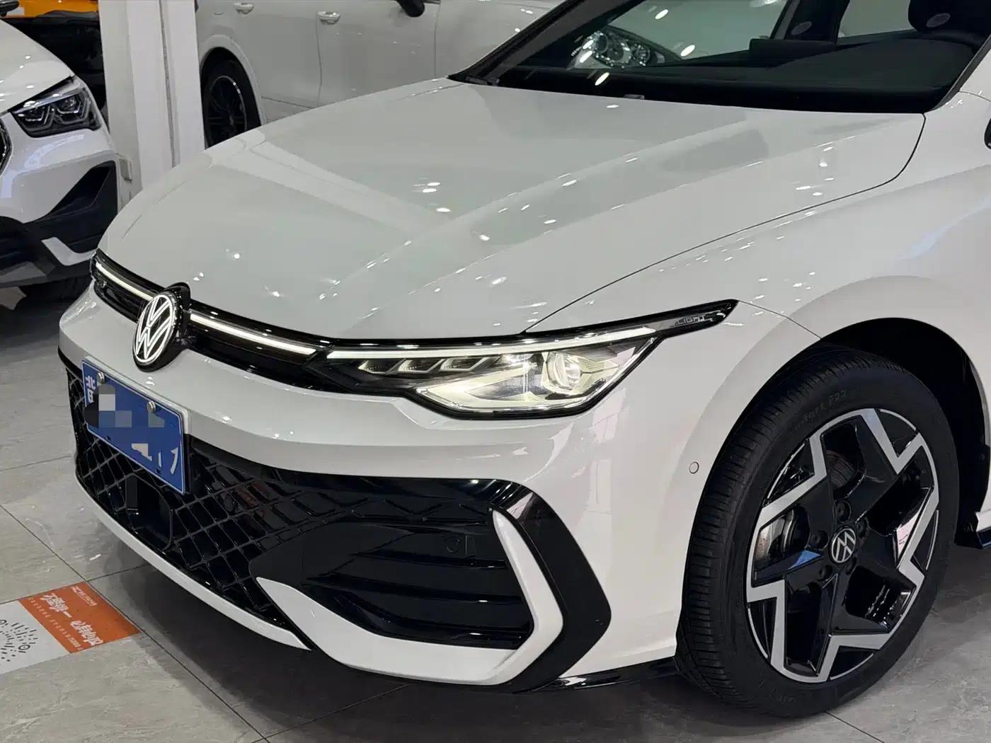 2025 Golf Facelift 300TSI R-Line — миниатюра 3