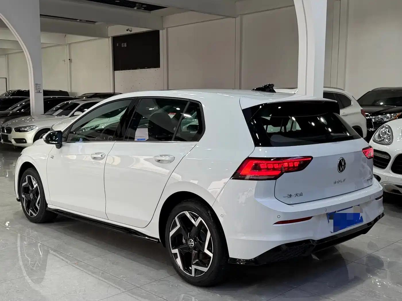2025 Golf Facelift 300TSI R-Line — миниатюра 4