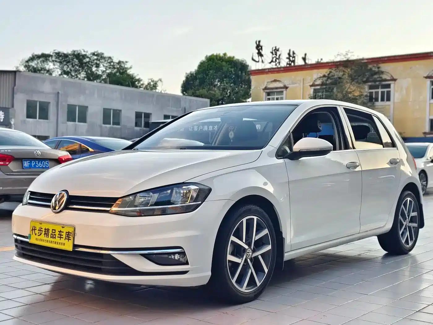 2020 Golf 200TSI DSG Comfort — миниатюра 1