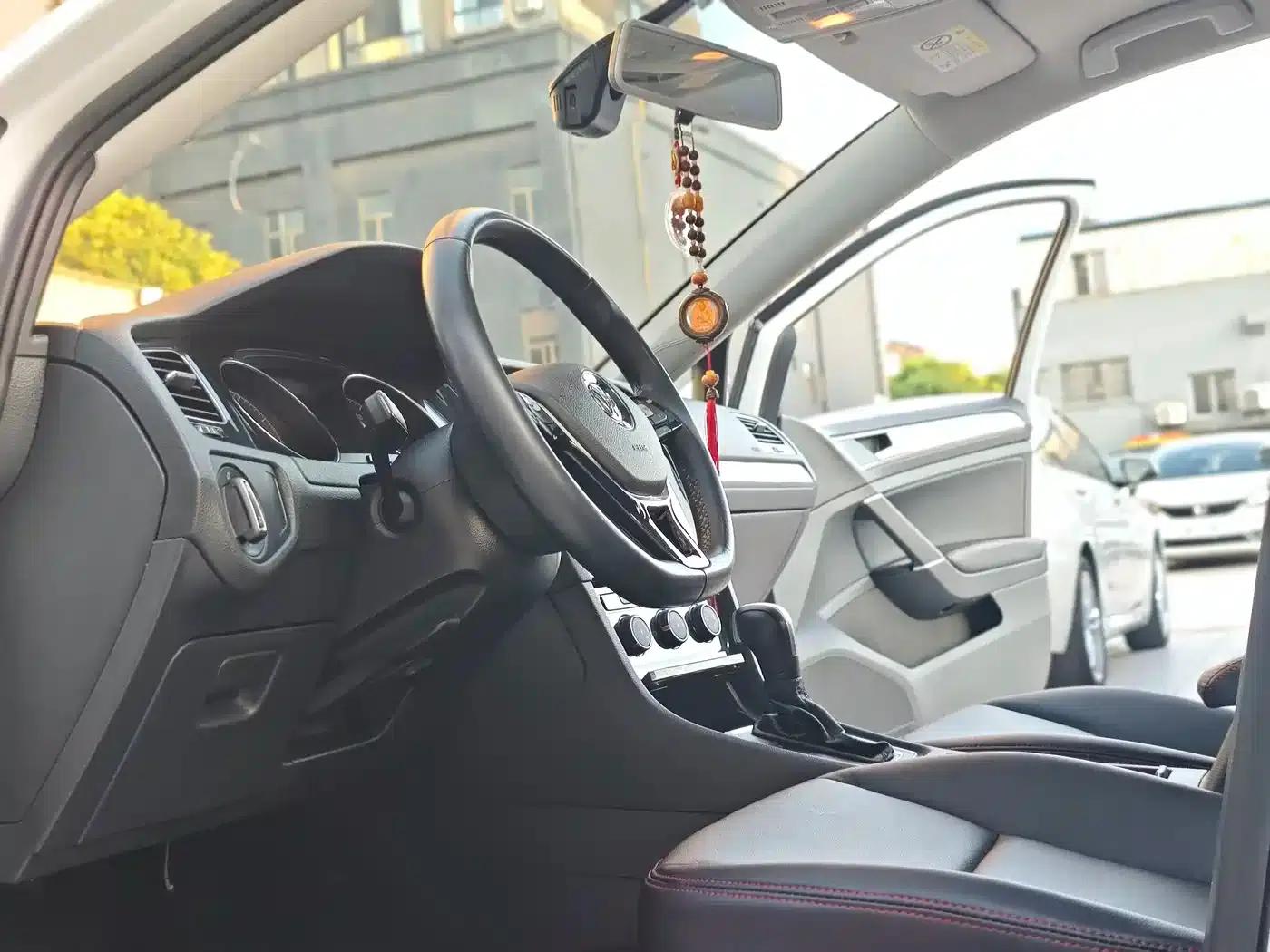 2020 Golf 200TSI DSG Comfort — миниатюра 11