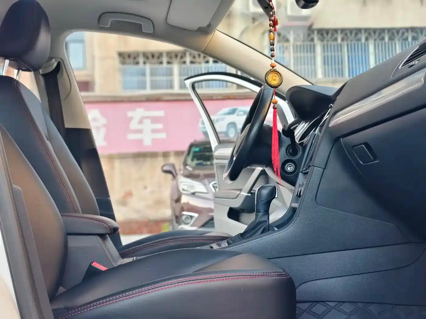 2020 Golf 200TSI DSG Comfort — миниатюра 14