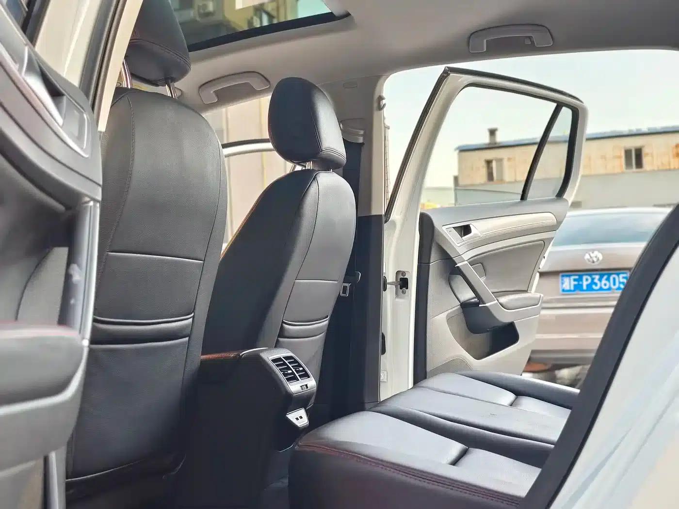 2020 Golf 200TSI DSG Comfort — миниатюра 17