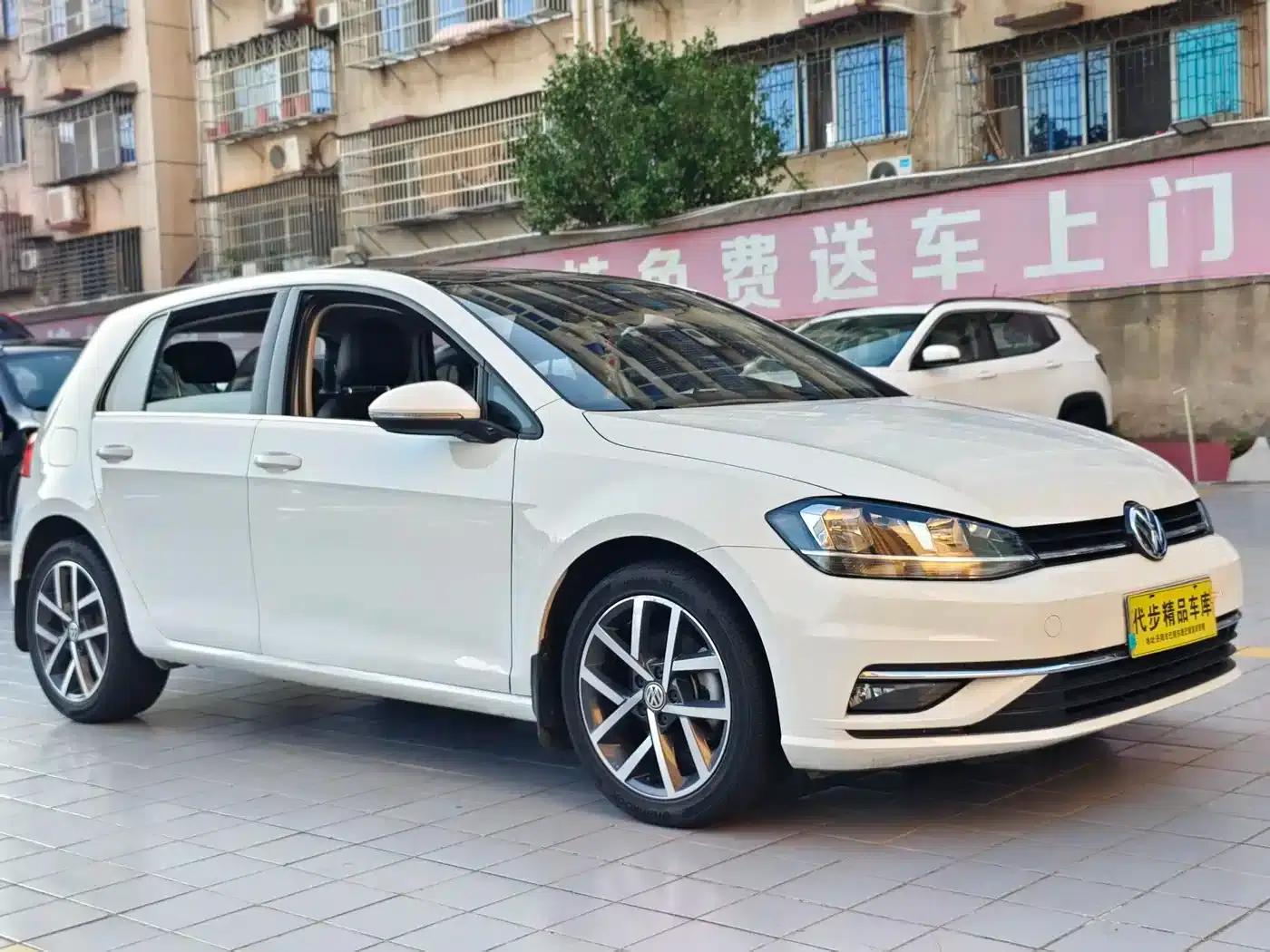 2020 Golf 200TSI DSG Comfort — миниатюра 3