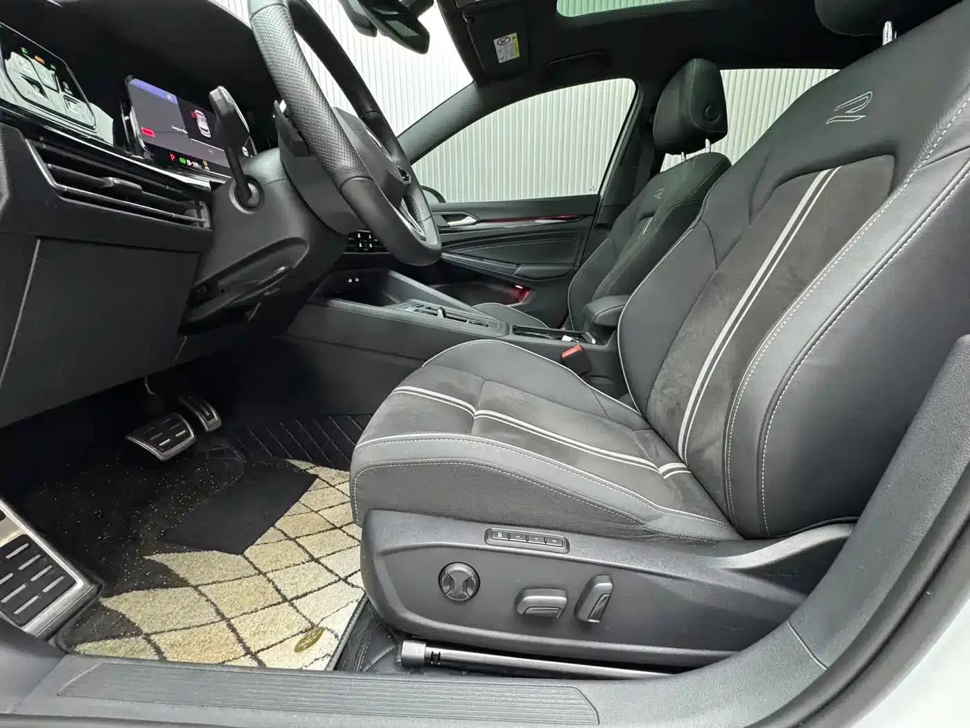 2023 Golf 280TSI DSG R-Line Lite — миниатюра 10
