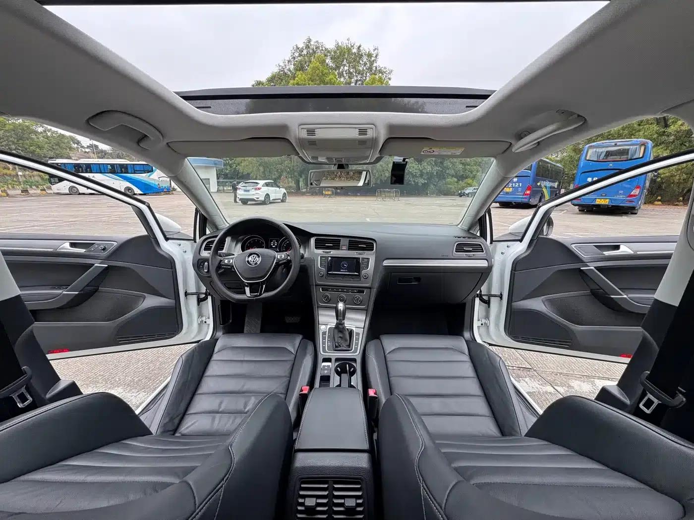 2016 Golf 230TSI Automatic Luxury — миниатюра 12
