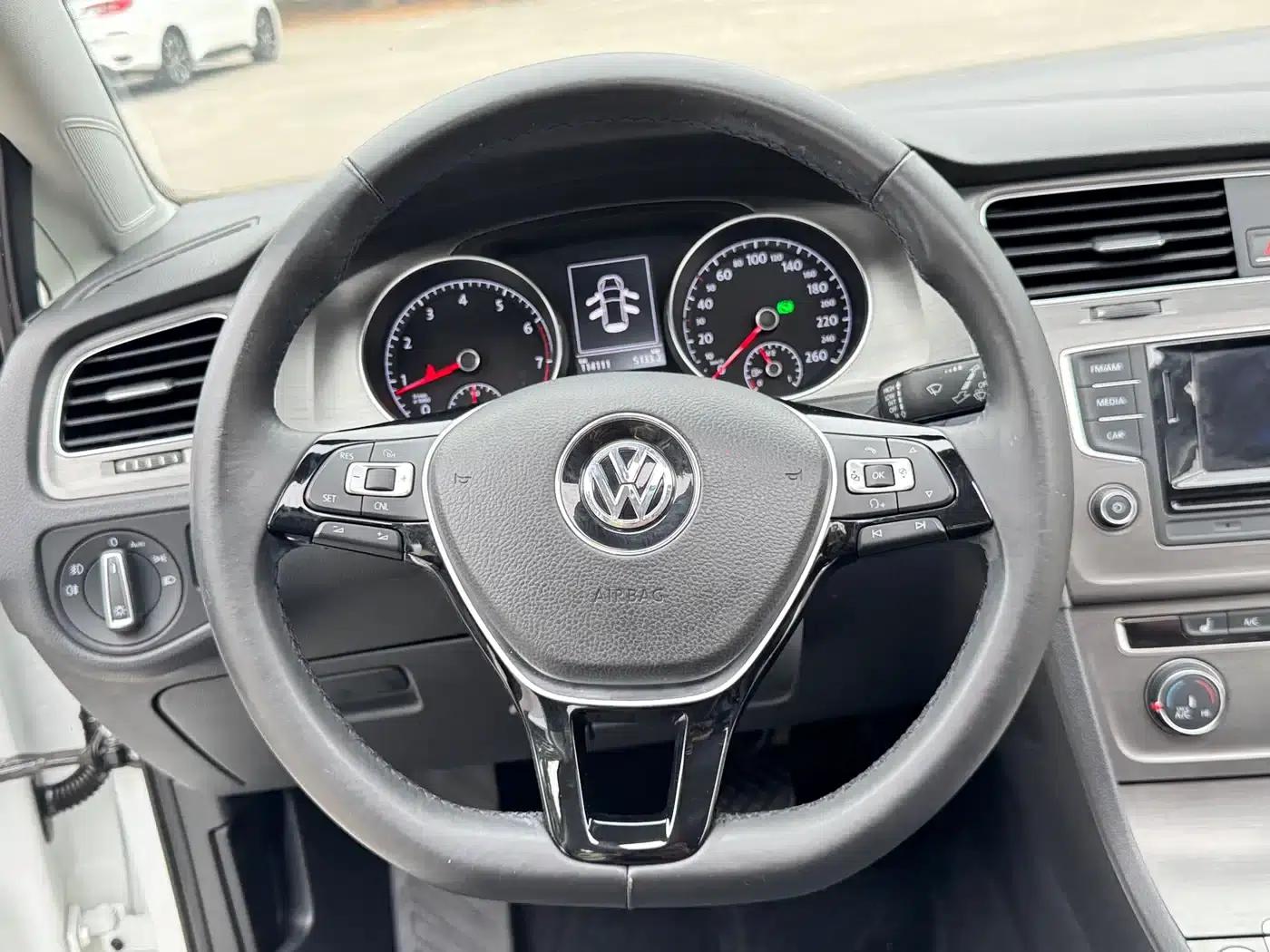 2016 Golf 230TSI Automatic Luxury — миниатюра 13