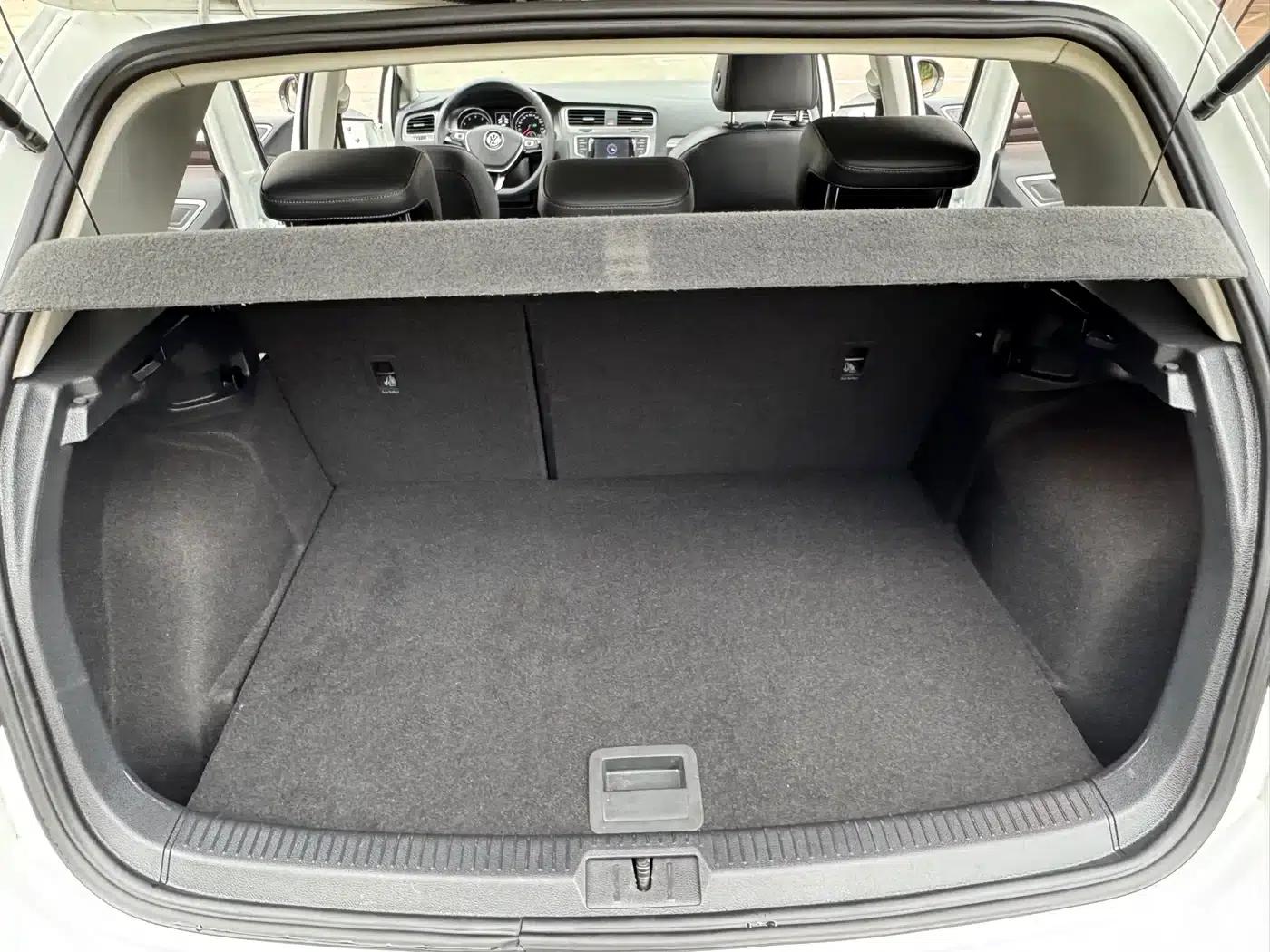 2016 Golf 230TSI Automatic Luxury — миниатюра 18