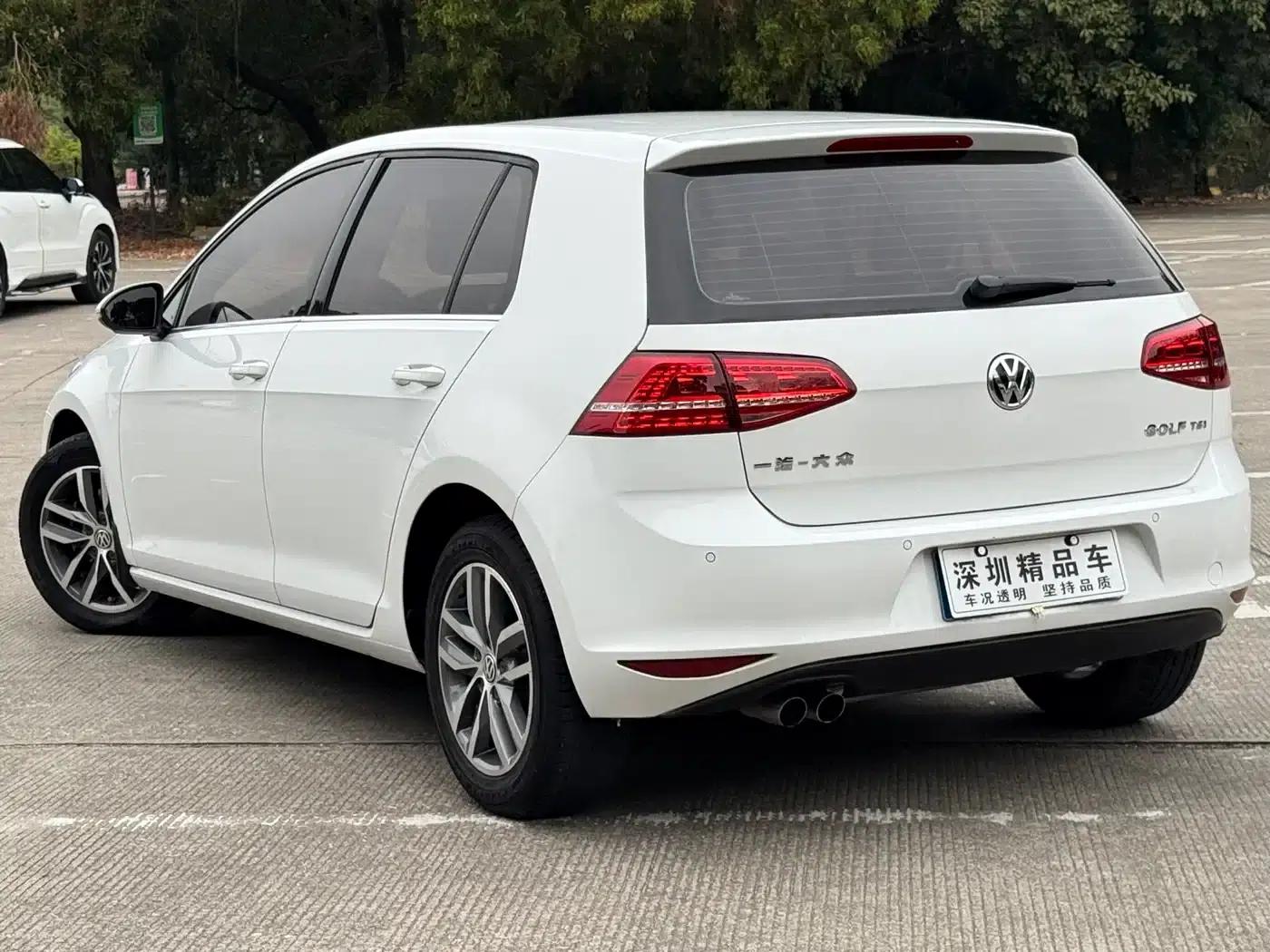 2016 Golf 230TSI Automatic Luxury — миниатюра 3