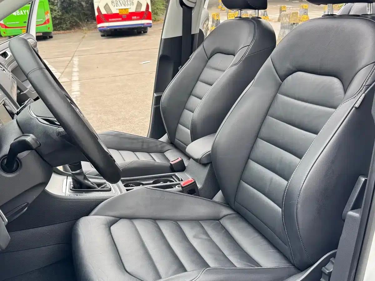 2016 Golf 230TSI Automatic Luxury — миниатюра 10