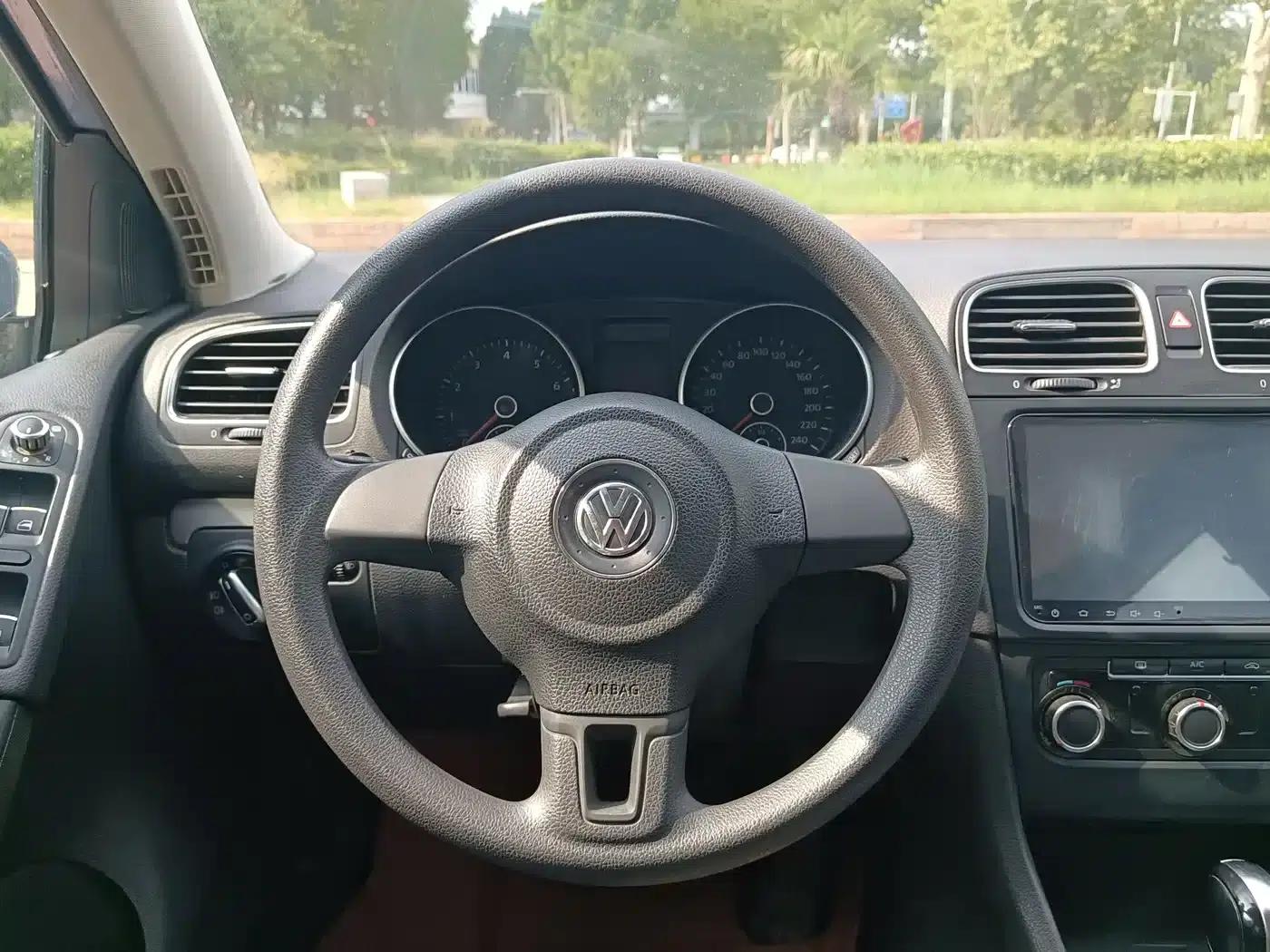 2012 Golf 1.6 Automatic Fashion Edition — миниатюра 13