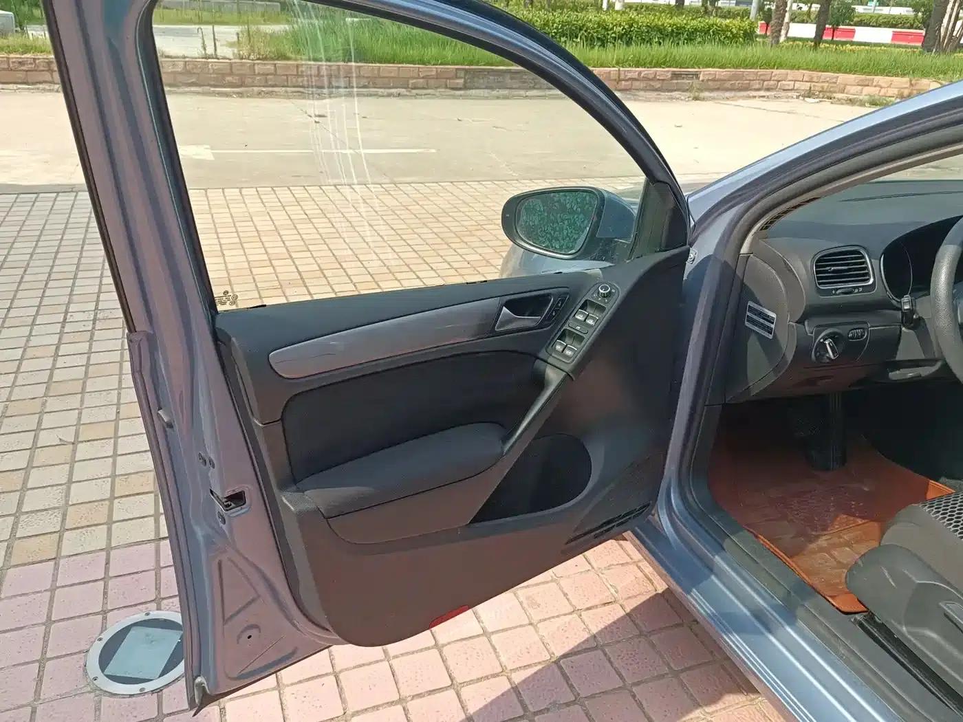 2012 Golf 1.6 Automatic Fashion Edition — миниатюра 6
