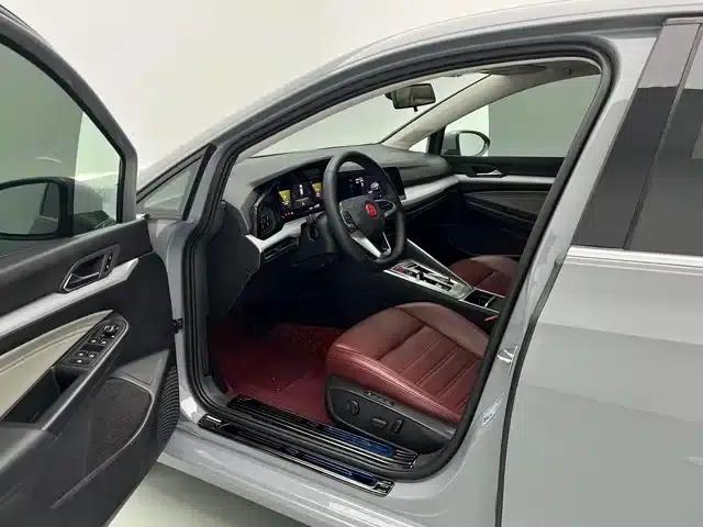 2023 Golf 280TSI DSG Pro — миниатюра 10