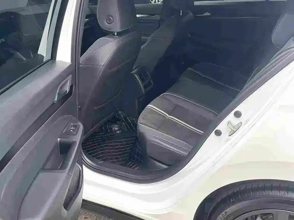 2023 Golf 280TSI DSG R-Line Lite — миниатюра 9
