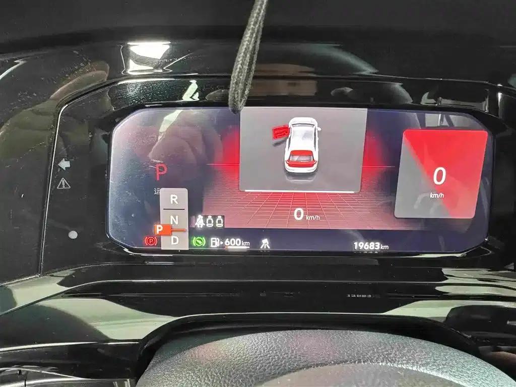 2023 Golf 280TSI DSG R-Line Lite — миниатюра 10