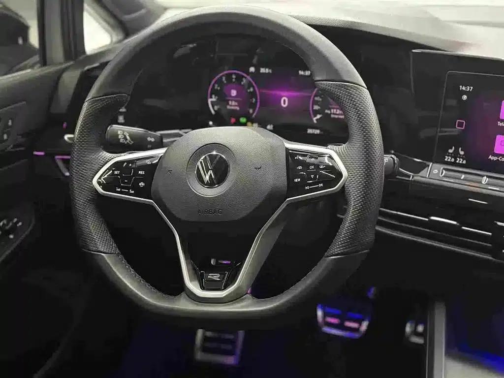 2023 Golf 280TSI DSG R-Line Lite — миниатюра 11