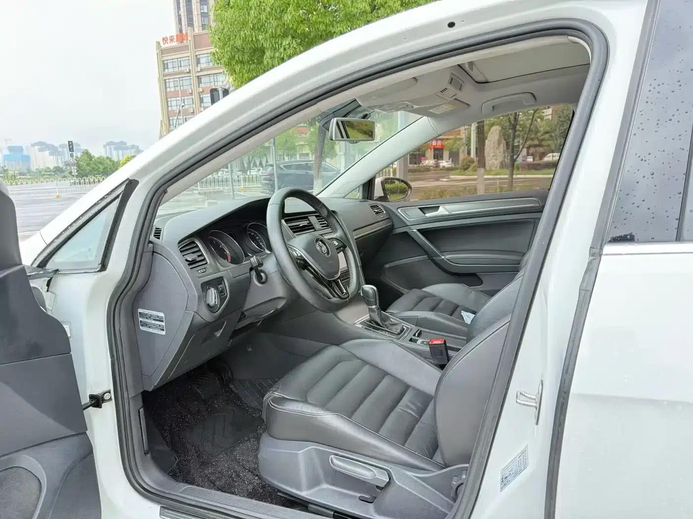 2015 Golf 1.4TSI Automatic Luxury — миниатюра 4