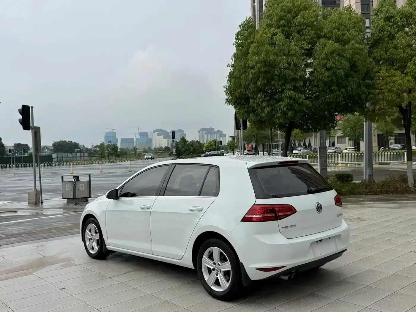 2015 Golf 1.4TSI Automatic Luxury — миниатюра 7