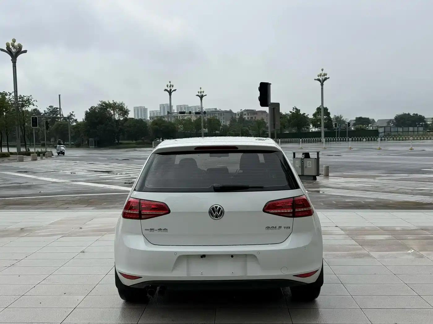 2015 Golf 1.4TSI Automatic Luxury — миниатюра 8