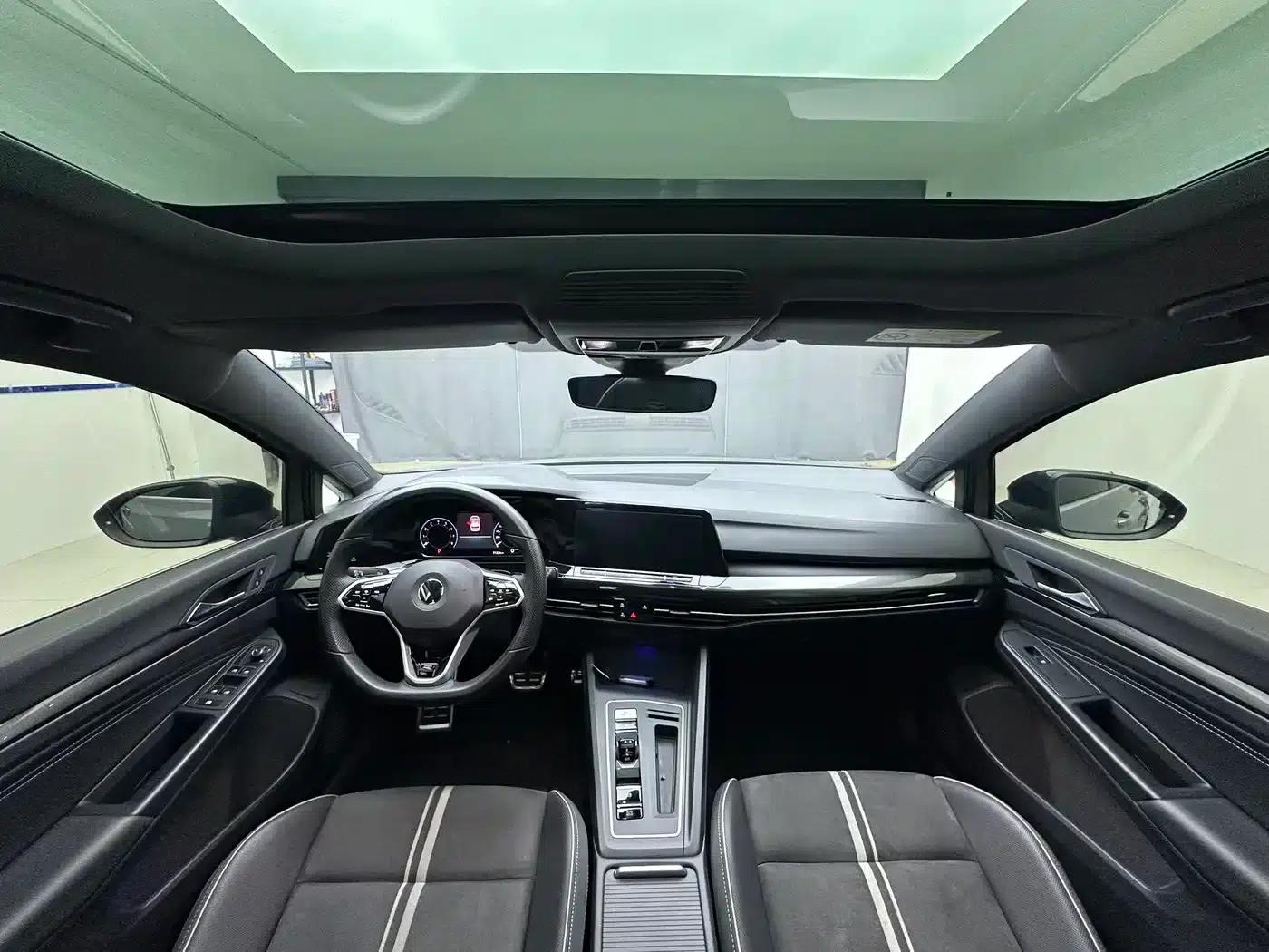 2023 Golf 280TSI DSG R-Line — миниатюра 11