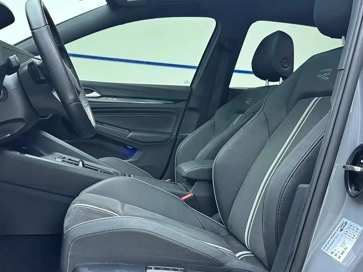 2023 Golf 280TSI DSG R-Line — миниатюра 7