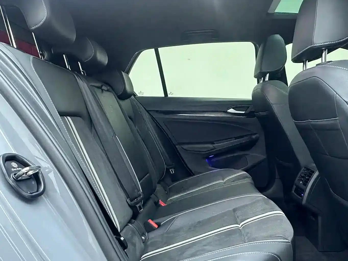 2023 Golf 280TSI DSG R-Line — миниатюра 10