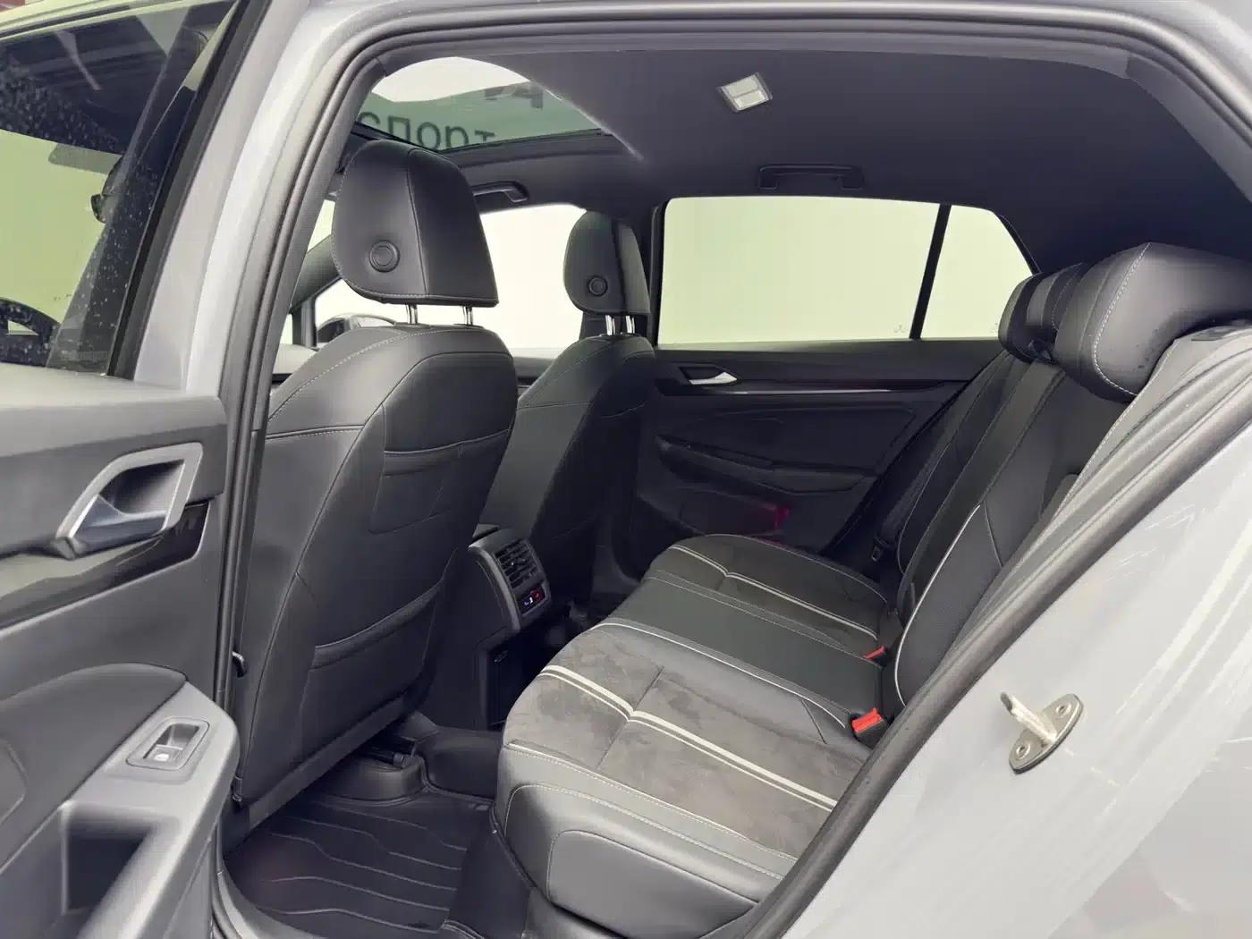 2023 Golf Facelift 280TSI DSG R-Line — миниатюра 23