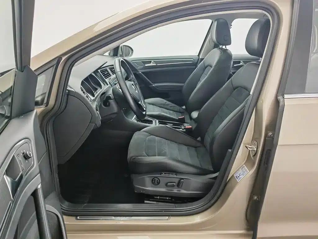 2018 Golf 230TSI Automatic Luxury — миниатюра 10