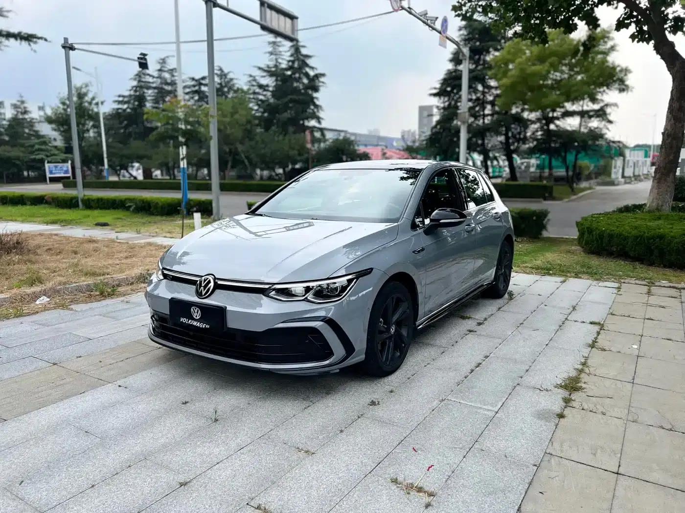 2023 Golf 280TSI DSG R-Line — миниатюра 1