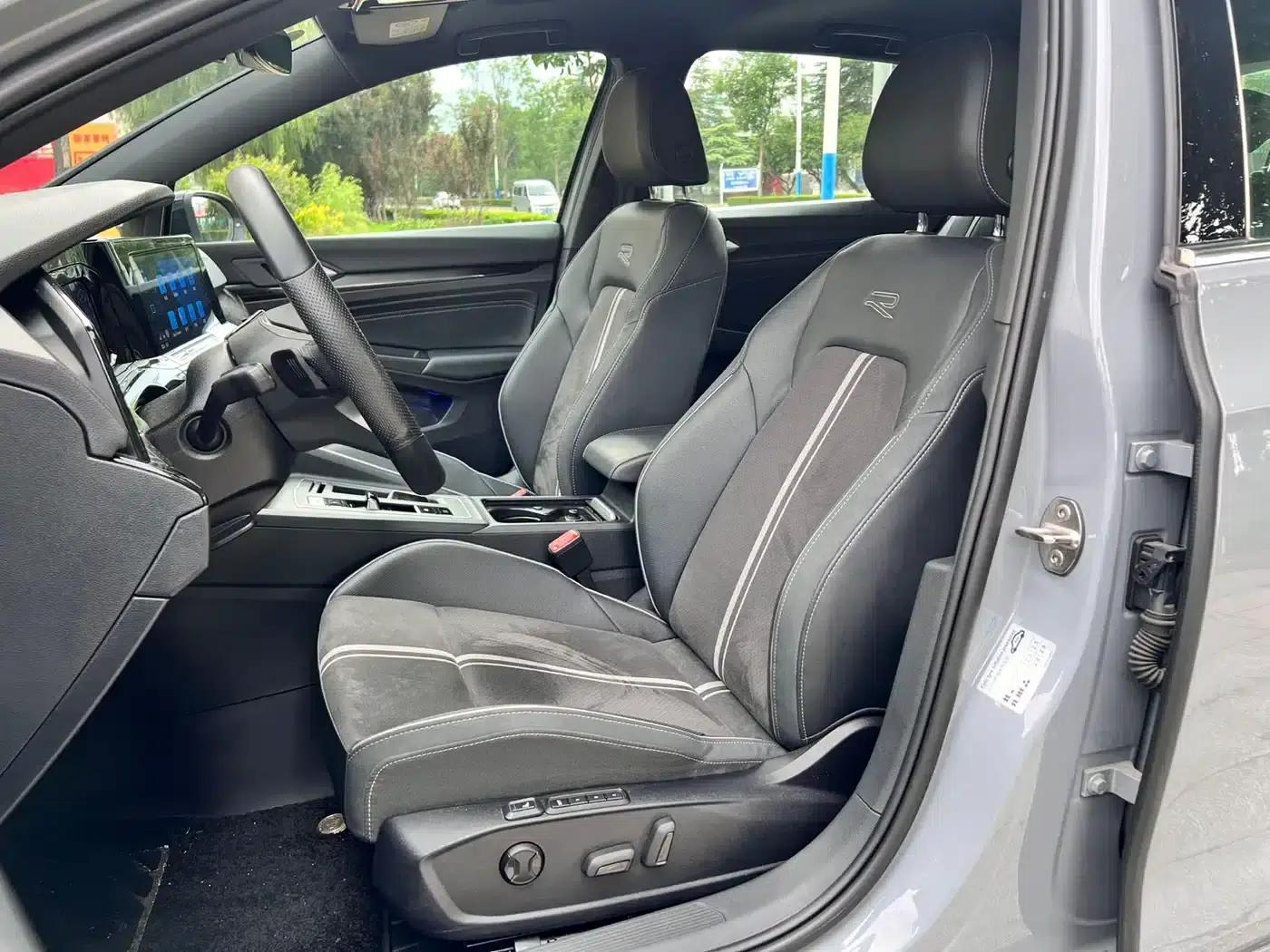 2023 Golf 280TSI DSG R-Line — миниатюра 8