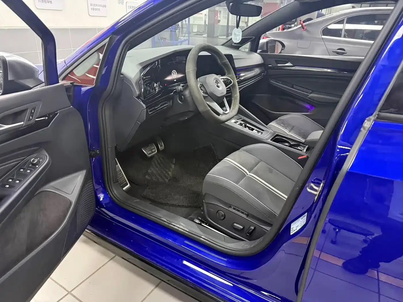 2023 Golf 280TSI DSG R-Line — миниатюра 5