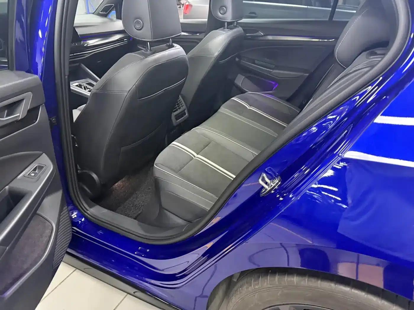 2023 Golf 280TSI DSG R-Line — миниатюра 7