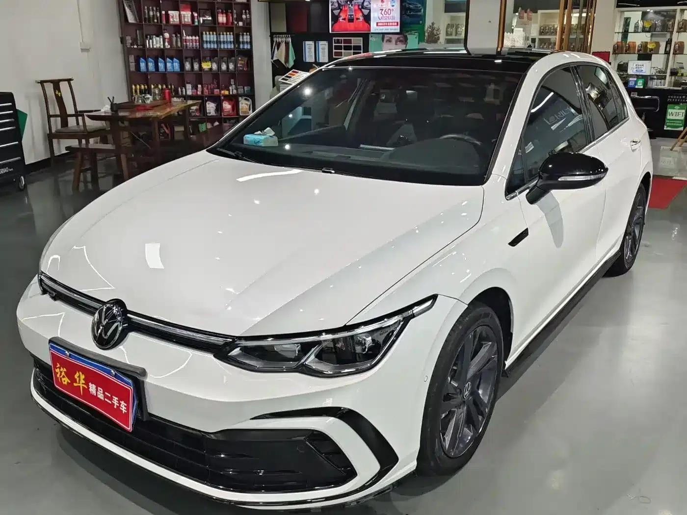 2023 Golf 280TSI DSG R-Line Lite — миниатюра 1