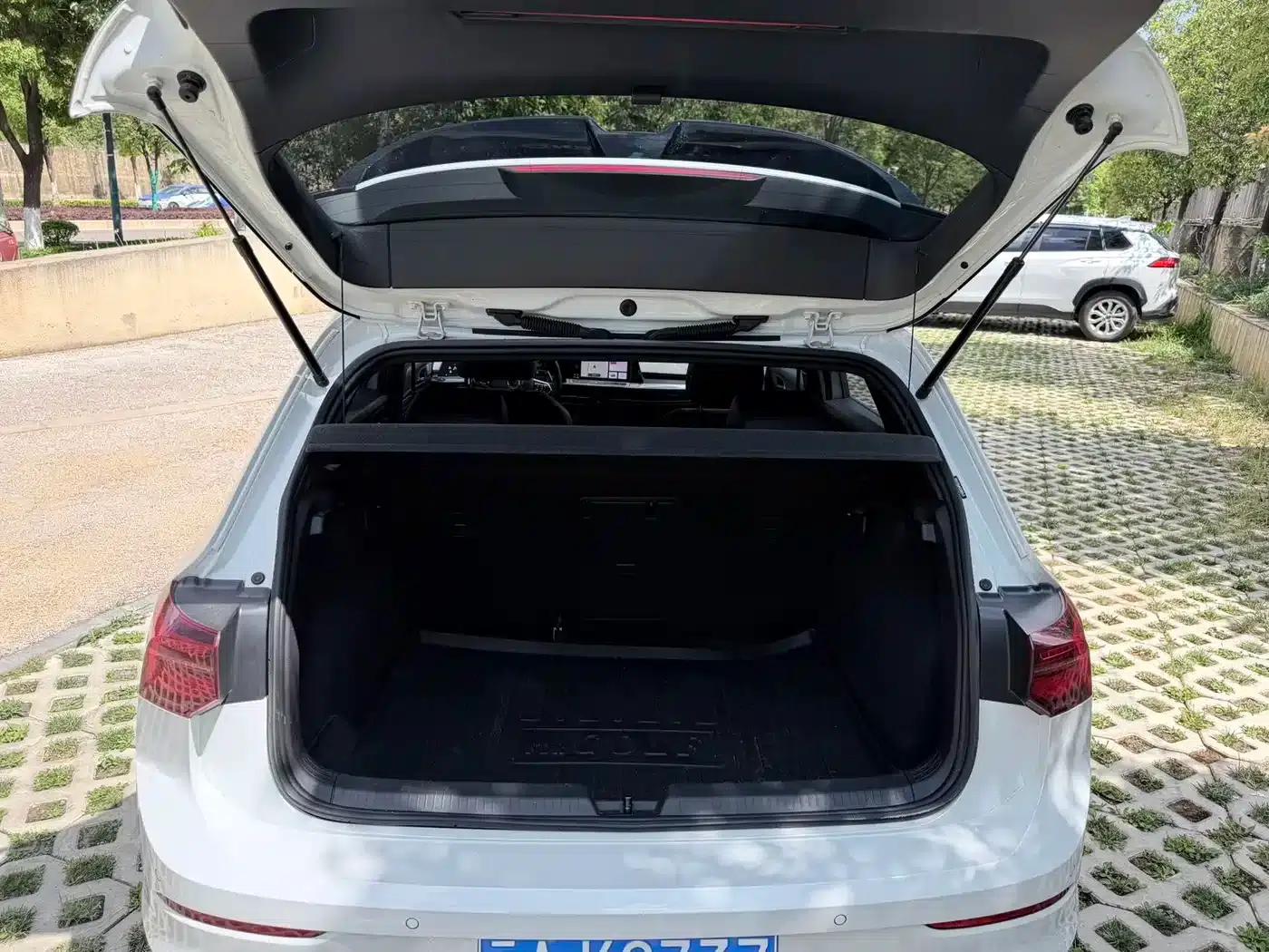 2023 Golf Facelift 280TSI DSG R-Line Lite — миниатюра 14