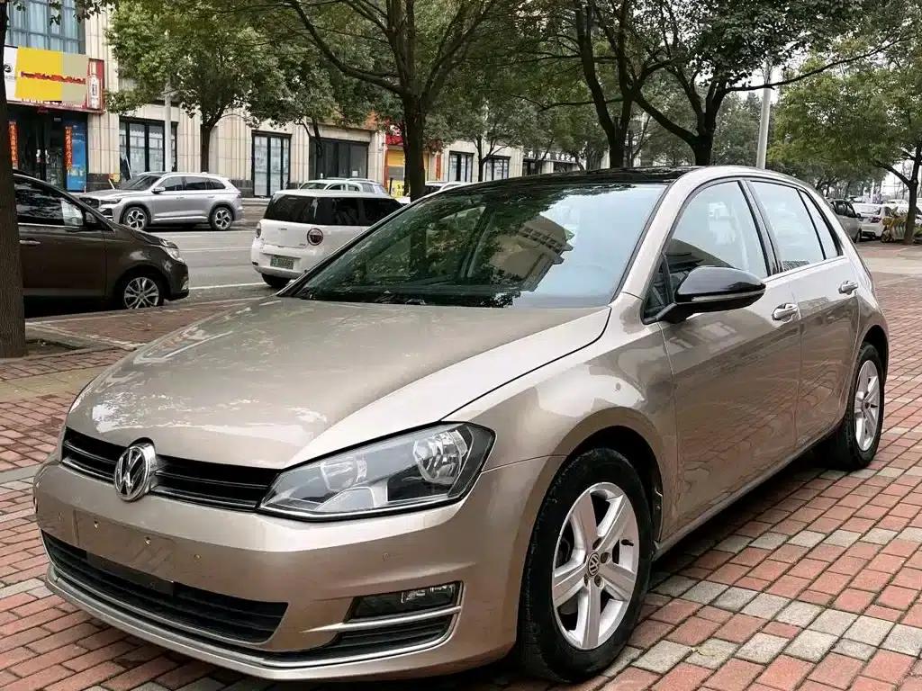 2017 Golf 230TSI Automatic Comfort Millionth Unit Commemorative Edition — миниатюра 1