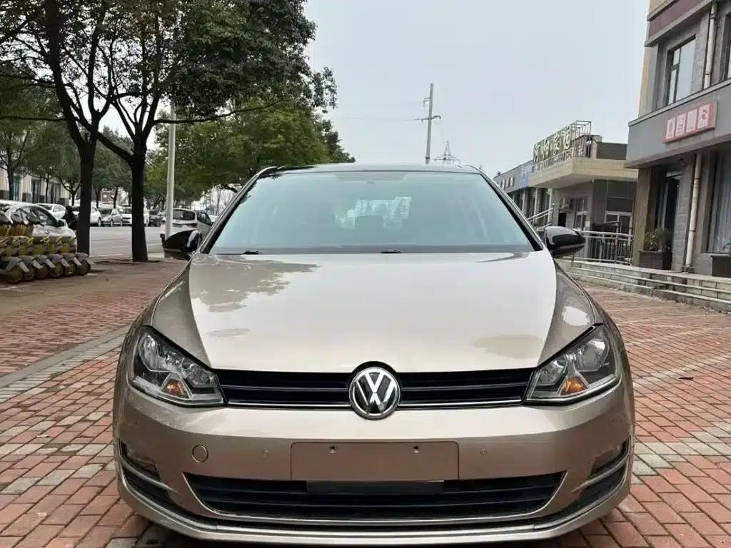 2017 Golf 230TSI Automatic Comfort Millionth Unit Commemorative Edition — миниатюра 2
