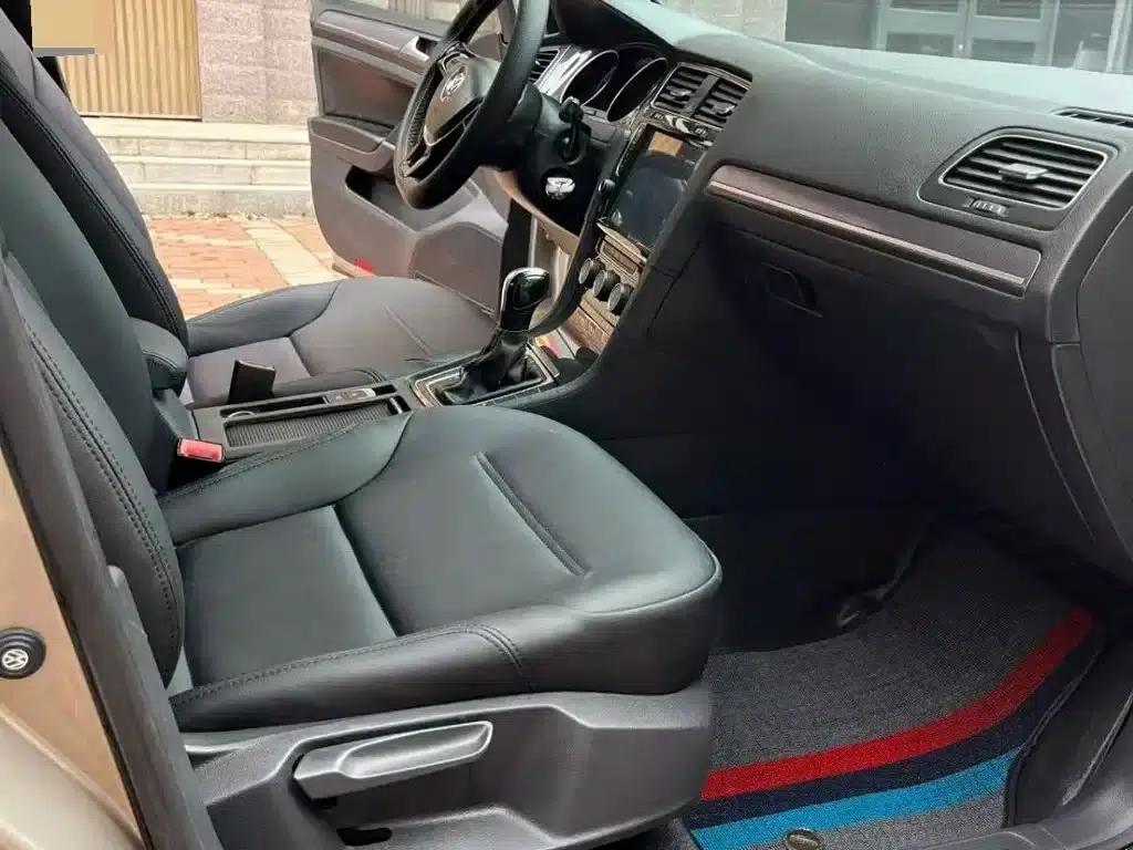 2017 Golf 230TSI Automatic Comfort Millionth Unit Commemorative Edition — миниатюра 7