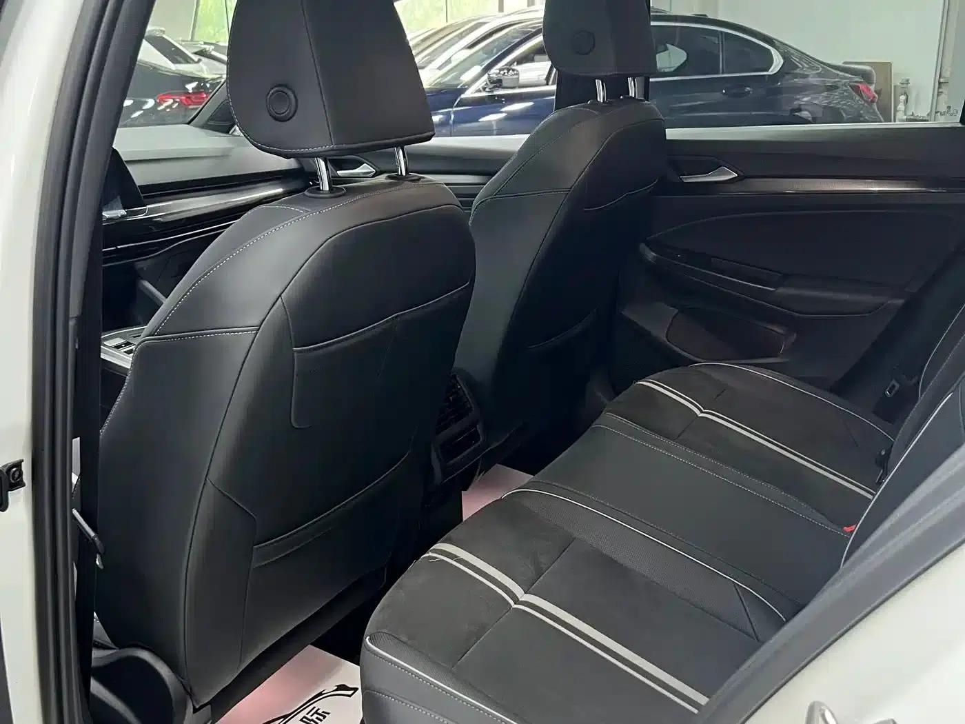 2021 Golf 280TSI DSG R-Line — миниатюра 16