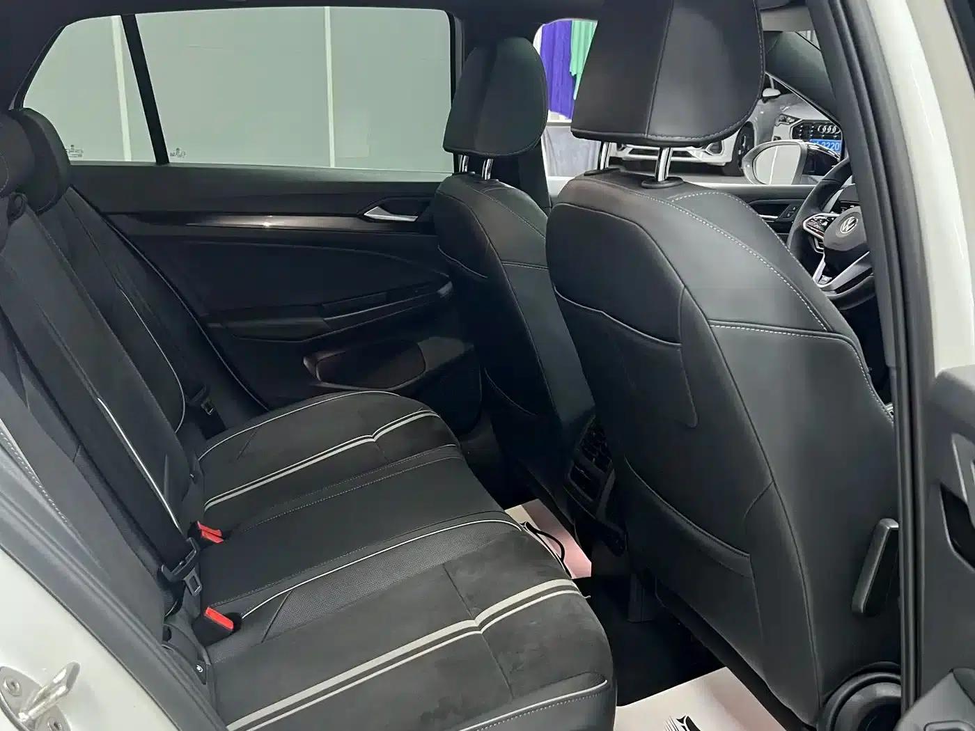 2021 Golf 280TSI DSG R-Line — миниатюра 17